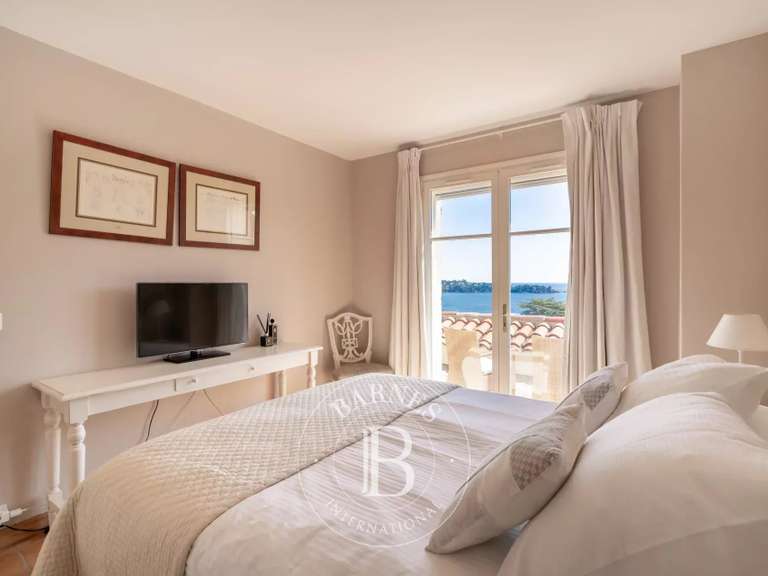 Villa agay - 5 bedrooms - 371m²