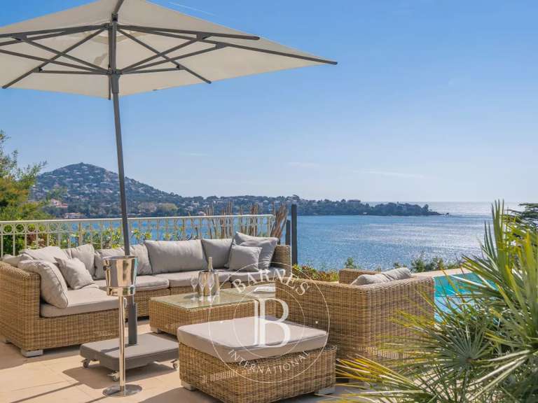 Villa agay - 5 bedrooms - 371m²