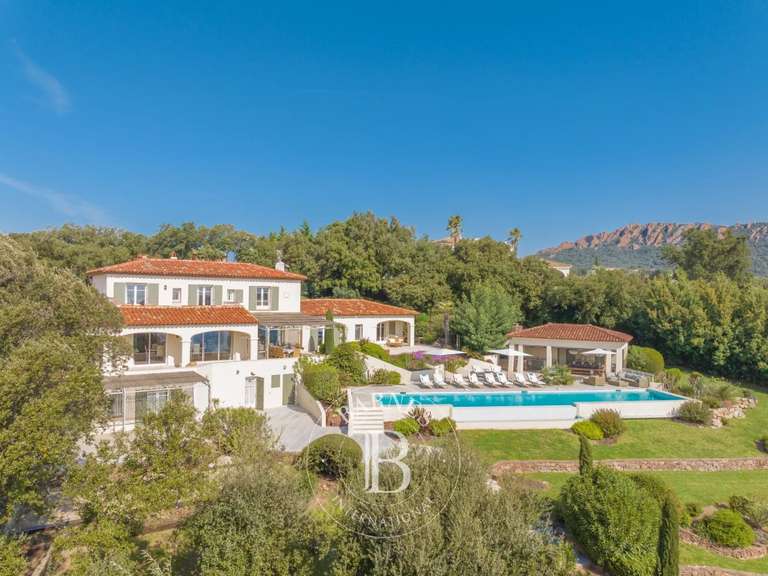 Villa agay - 5 bedrooms - 371m²