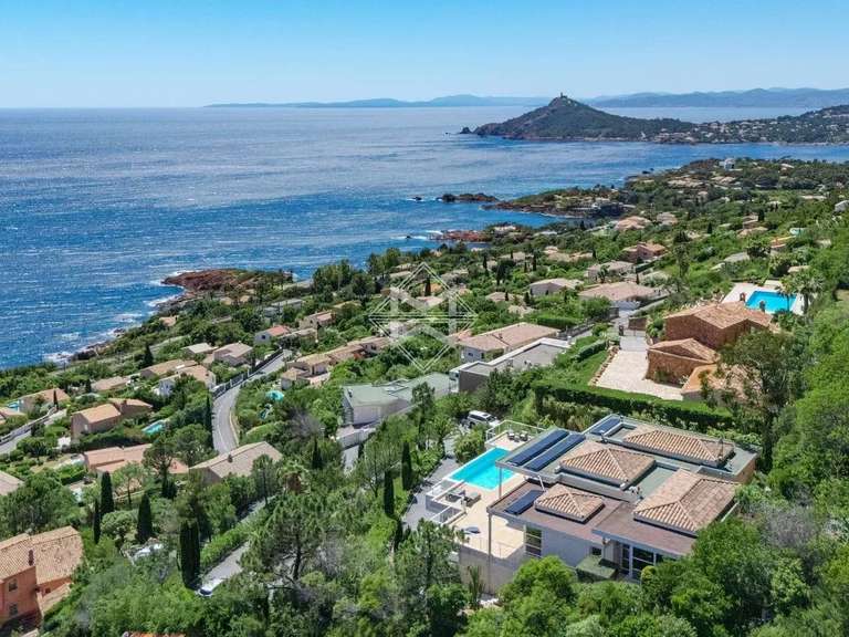 Villa agay - 4 bedrooms - 250m²