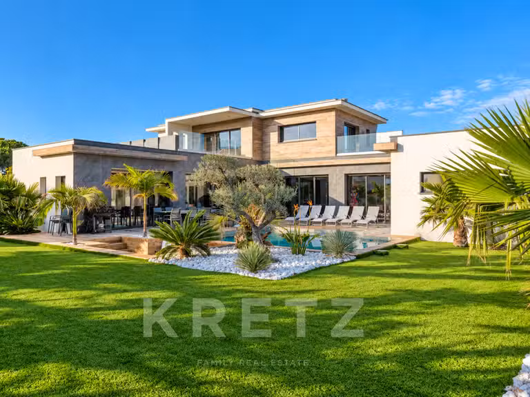 House Agde - 7 bedrooms - 386m²