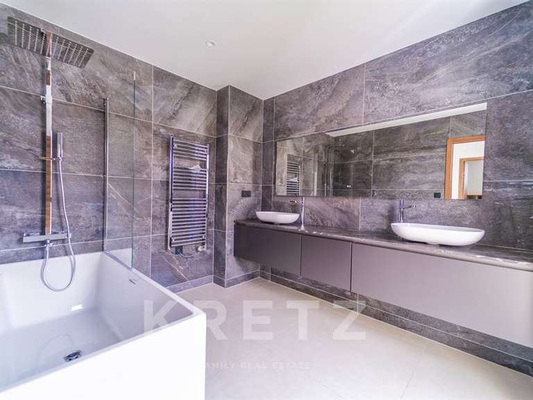 House Agde - 4 bedrooms - 198m²