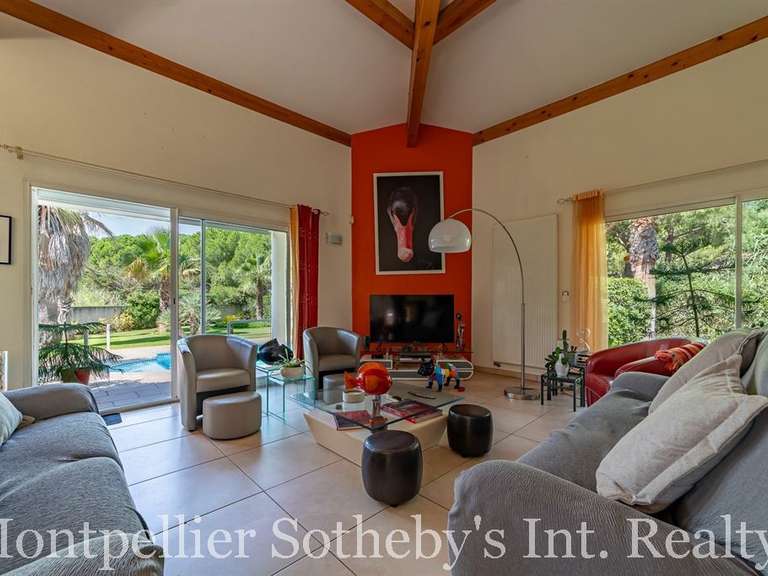 Maison Agde - 6 chambres - 310m²