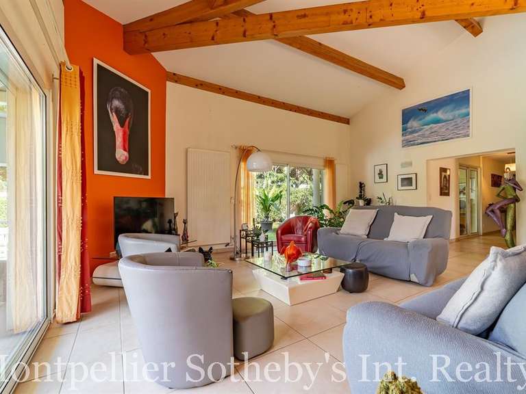 Maison Agde - 6 chambres - 310m²