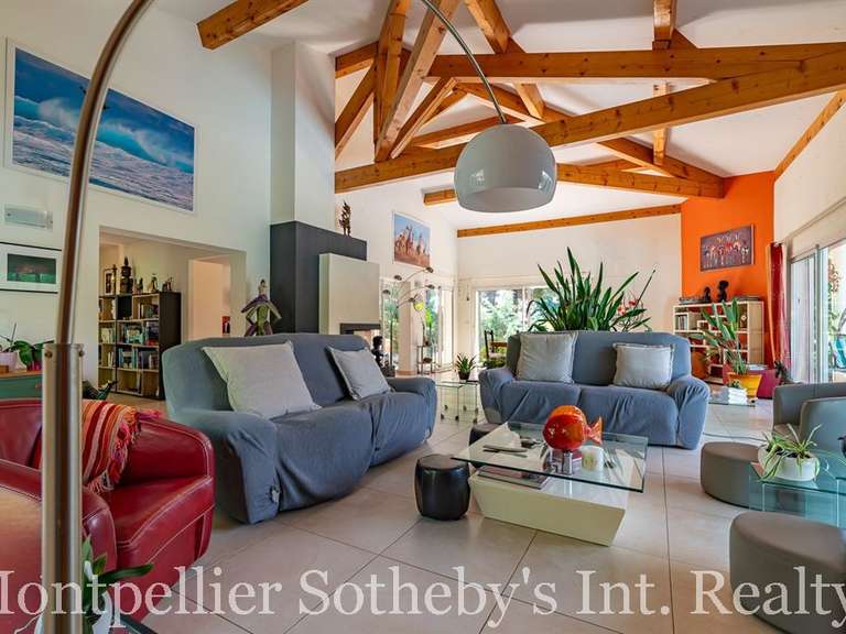 Maison Agde - 6 chambres - 310m²