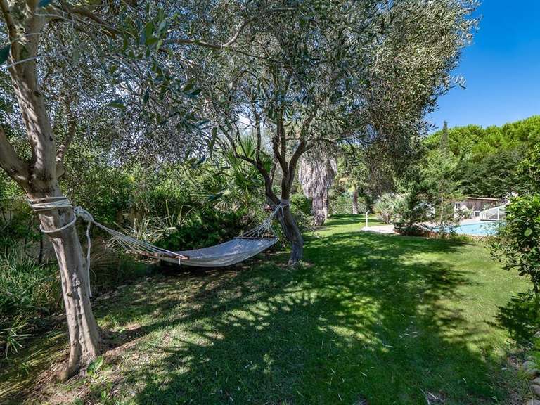 Maison Agde - 6 chambres - 310m²