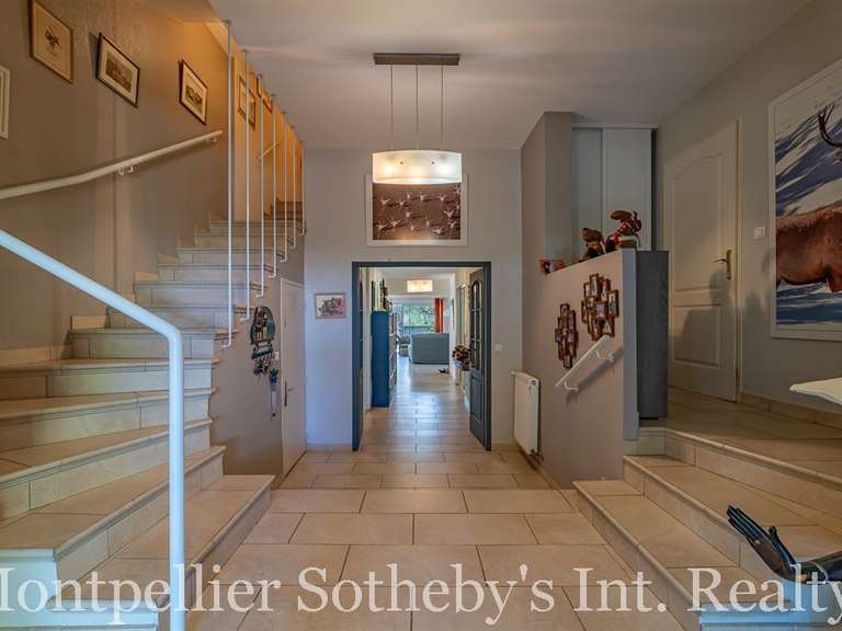 Maison Agde - 6 chambres - 310m²