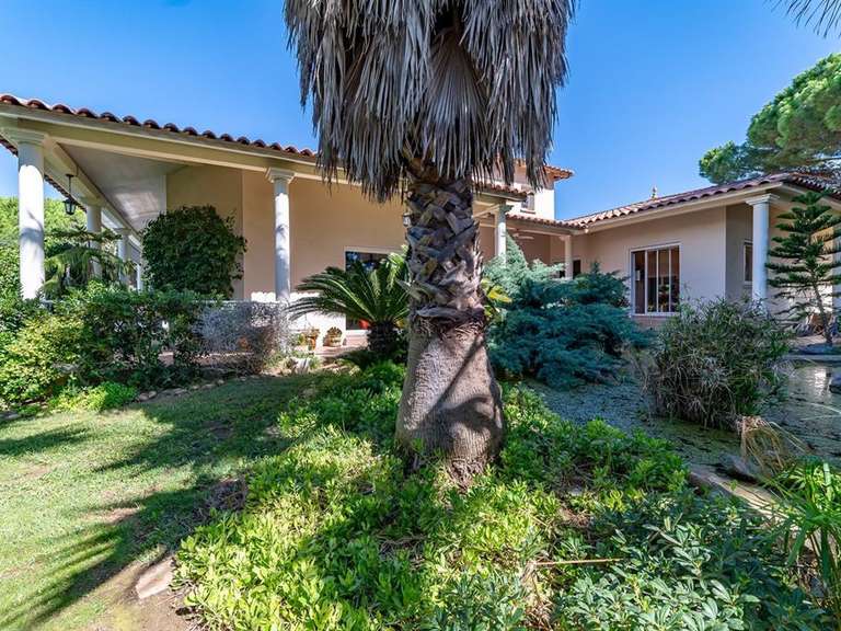 House Agde - 6 bedrooms - 310m²