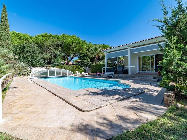 Maison Agde - 6 chambres - 310m²