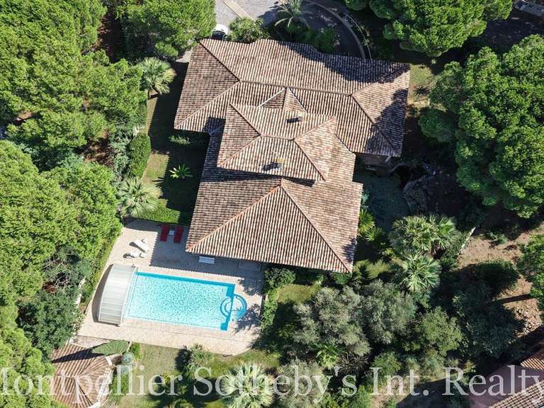 Maison Agde - 6 chambres - 310m²