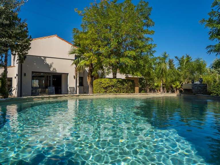 Maison Agde - 5 chambres - 200m²
