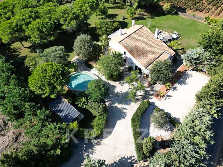 Maison Agde - 5 chambres - 200m²