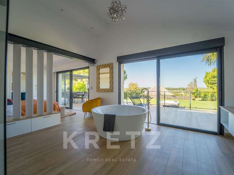 Maison Agde - 5 chambres - 200m²