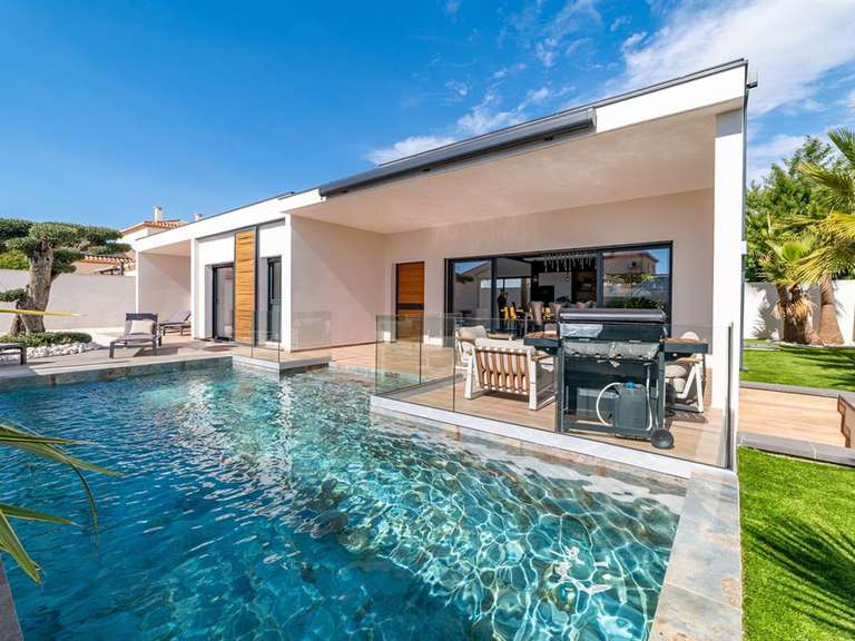 Maison Agde - 3 chambres - 145m²