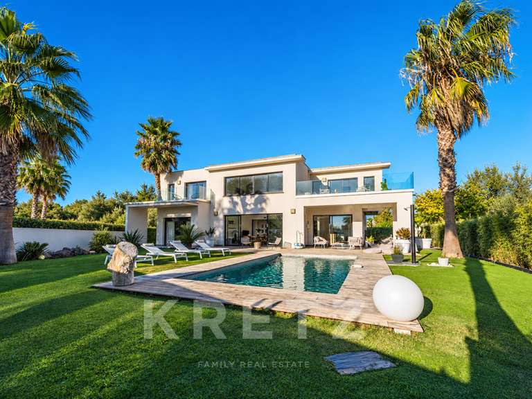 Maison Agde - 4 chambres - 237m²