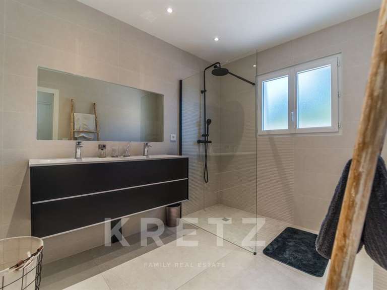 Maison Agde - 4 chambres - 218m²