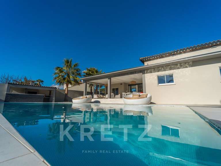 Maison Agde - 4 chambres - 218m²