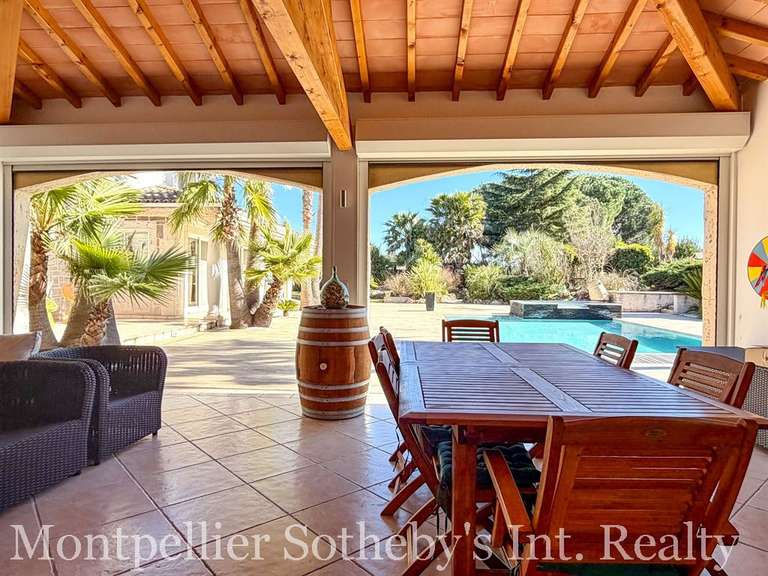 Maison Agde - 5 chambres - 266m²