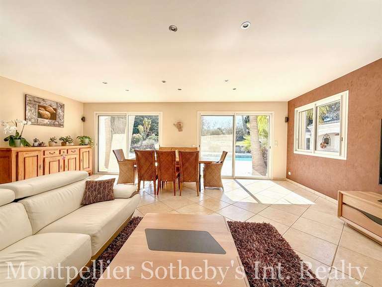 Maison Agde - 5 chambres - 266m²