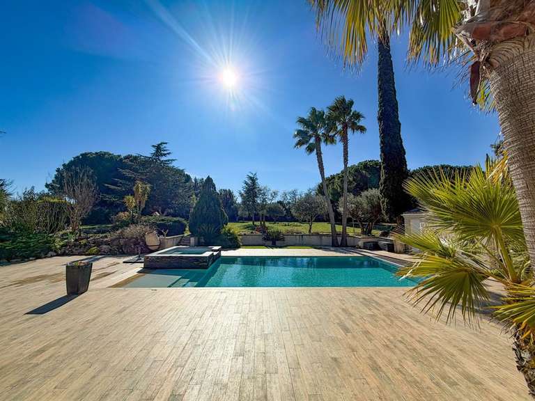 Maison Agde - 5 chambres - 266m²