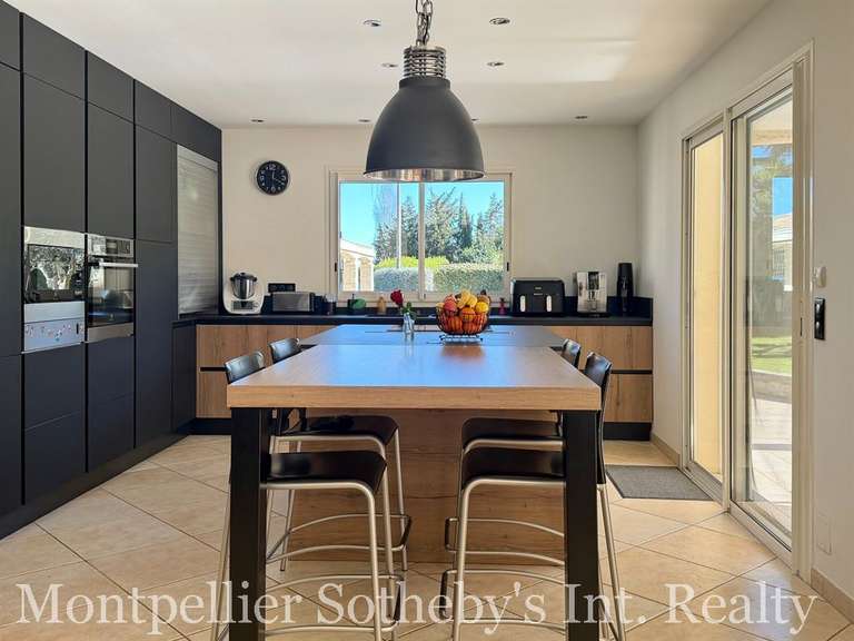 Maison Agde - 5 chambres - 266m²