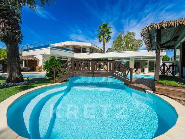 Maison Agde - 4 chambres - 230m²