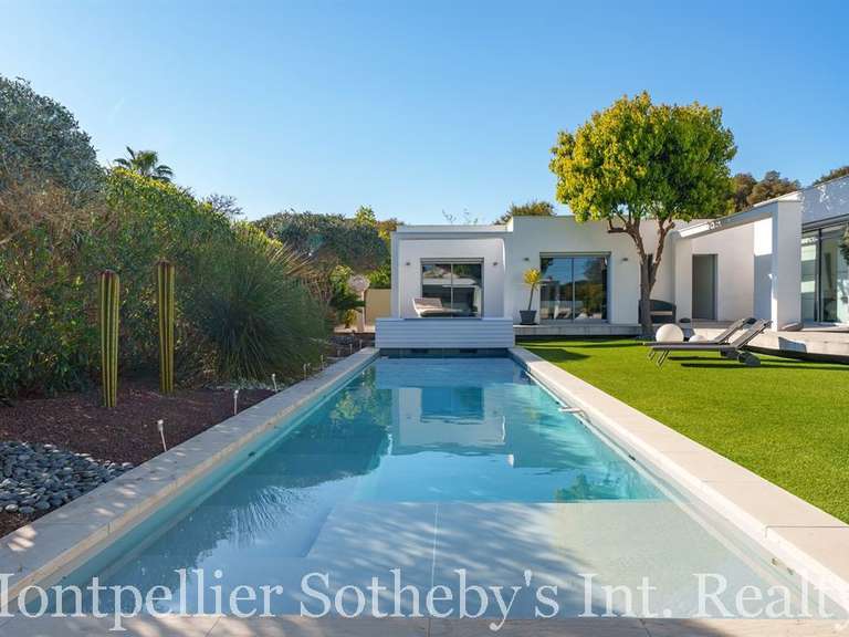 Maison Agde - 6 chambres - 321m²