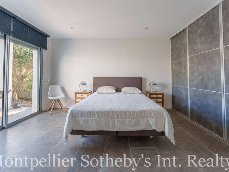 Maison Agde - 6 chambres - 321m²