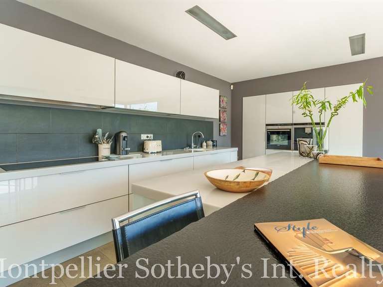 Maison Agde - 6 chambres - 321m²