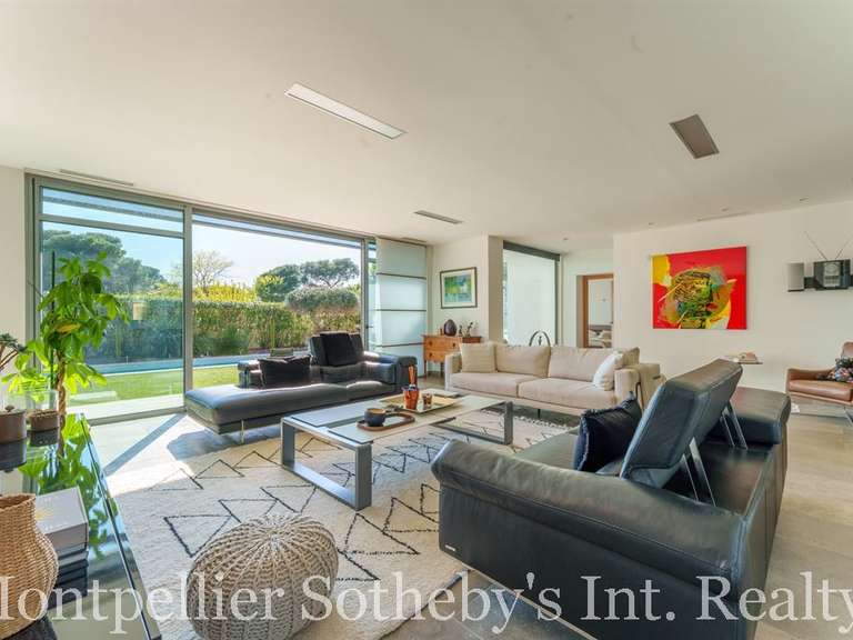 Maison Agde - 6 chambres - 321m²
