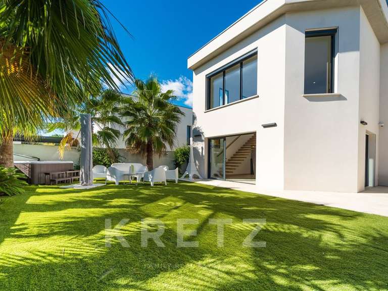 Maison Agde - 4 chambres - 182m²