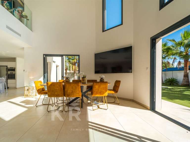 Maison Agde - 4 chambres - 182m²