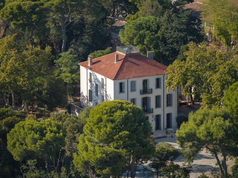 Propriété Agde - 40 chambres - 2026m²