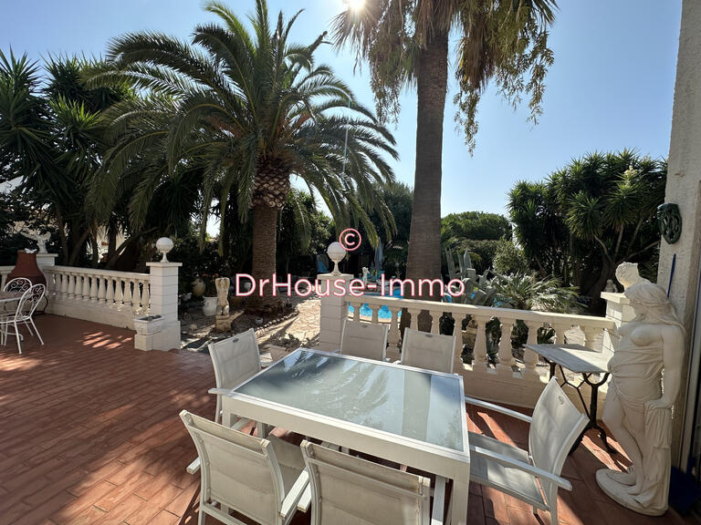 Villa Agde - 3 chambres - 186m²