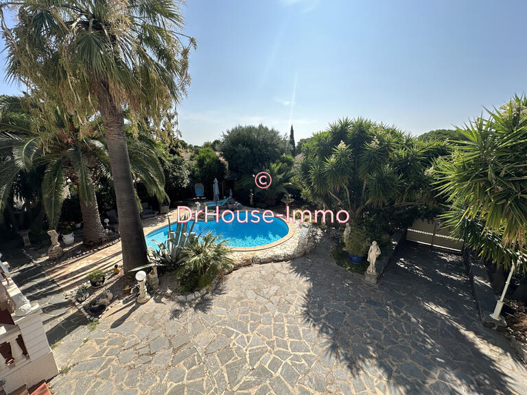 Villa Agde - 3 chambres - 186m²
