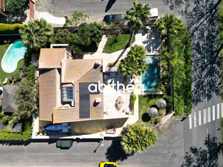 Villa Agde - 4 bedrooms - 224m²