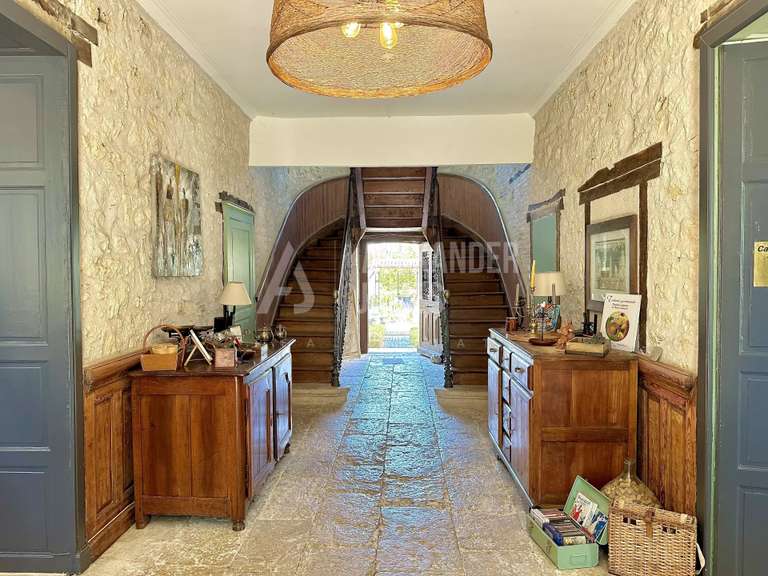 Château Agen - 24 chambres - 1840m²