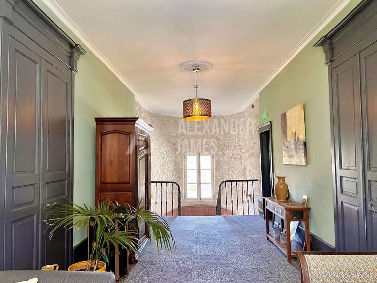 Château Agen - 24 chambres - 1840m²