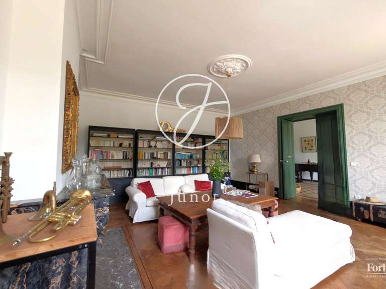 Château Agen - 700m²