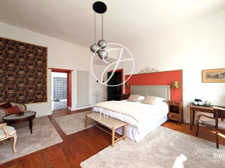 Château Agen - 700m²