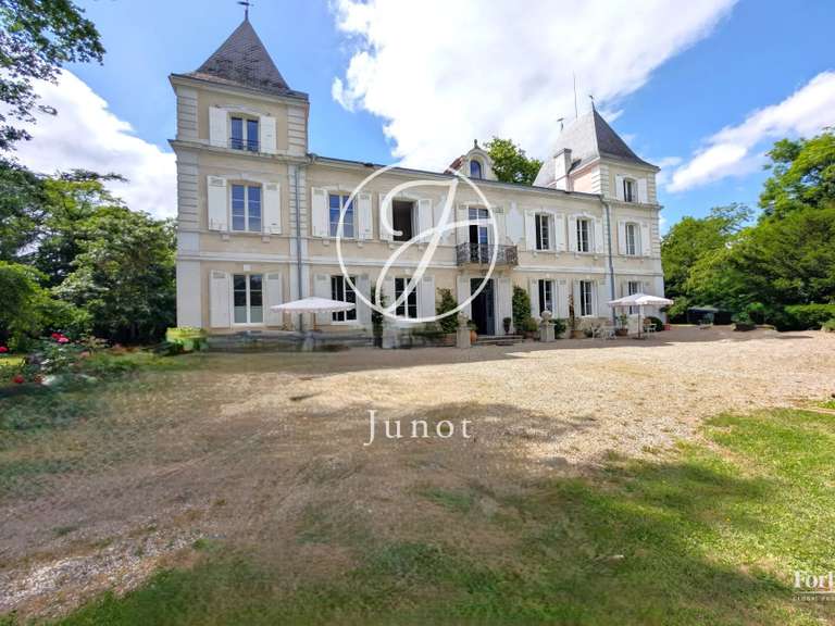 Château Agen - 700m²