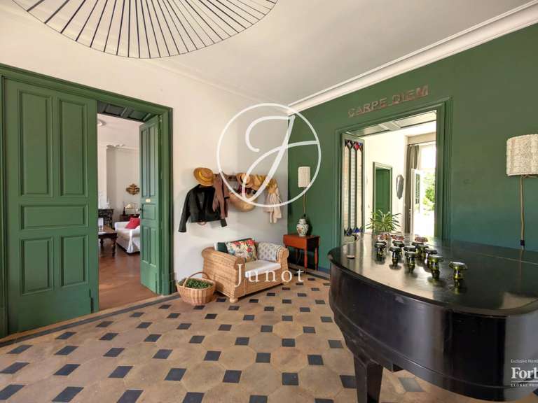 Château Agen - 700m²