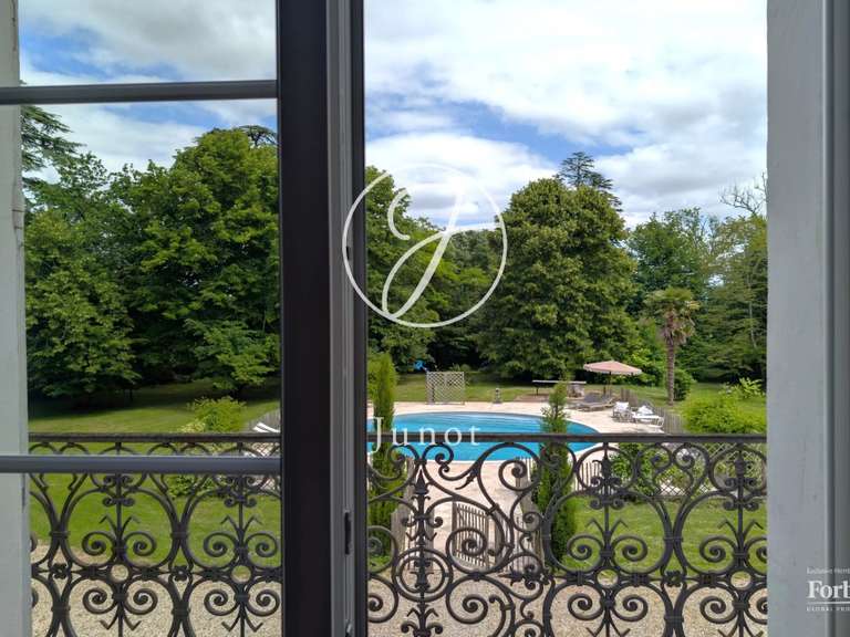 Château Agen - 700m²