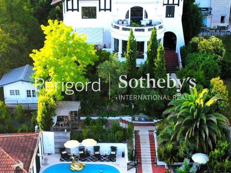 House Agen - 6 bedrooms - 380m²