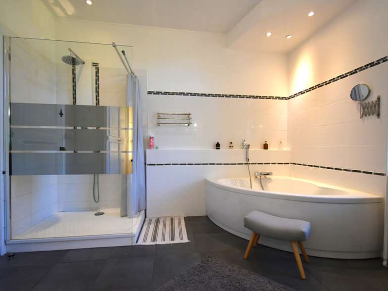 House Agen - 5 bedrooms - 421m²