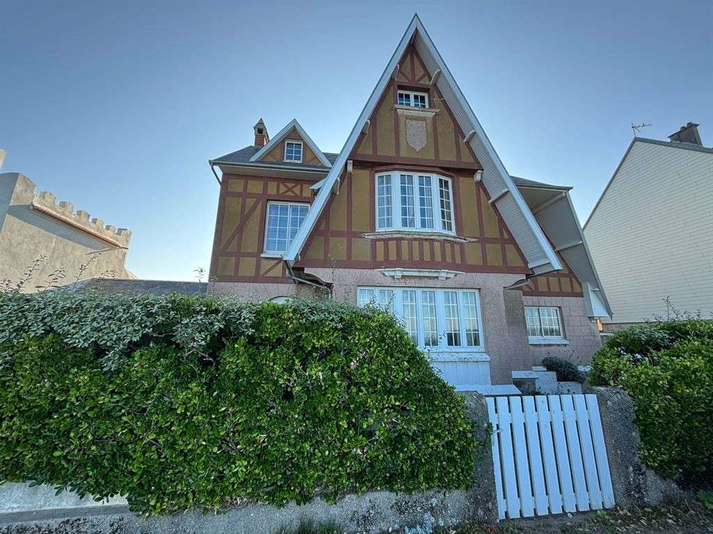 House Agon-Coutainville