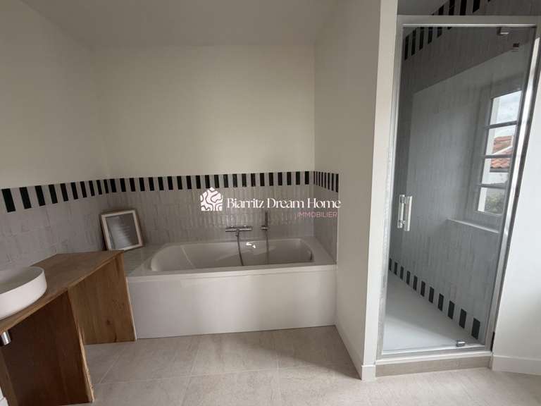 Appartement Ahetze - 4 chambres - 164m²