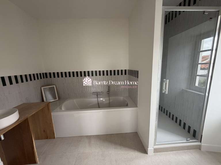 Appartement Ahetze - 4 chambres - 164m²