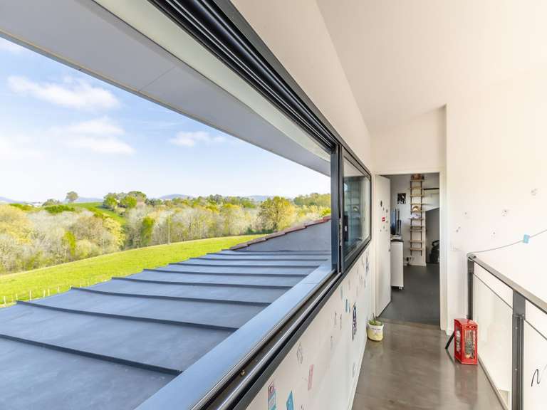 House Ahetze - 4 bedrooms - 320m²