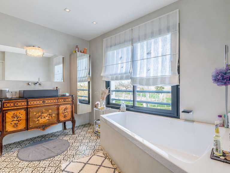 House Ahetze - 4 bedrooms - 320m²